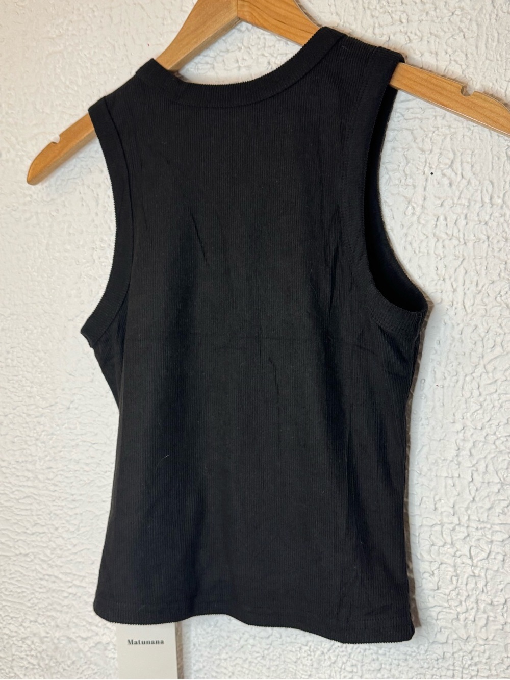 Women's Black Ribbed Crewneck Tank - Sleek Sleeveless Top